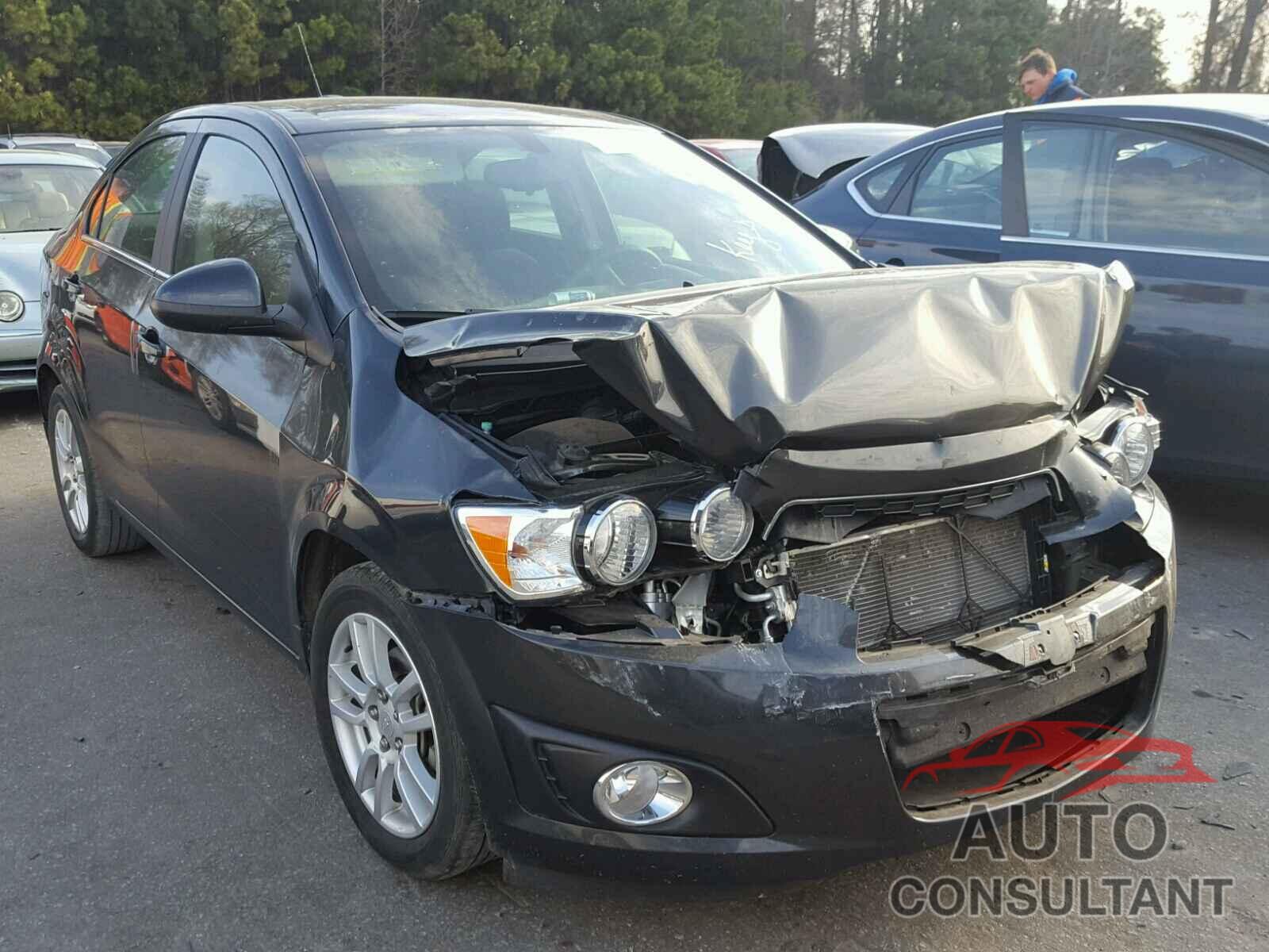 CHEVROLET SONIC 2015 - 1G1JC5SH7F4164531