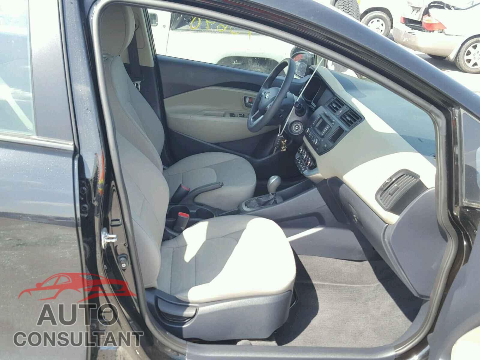 KIA RIO 2015 - KNADM4A30F6469792