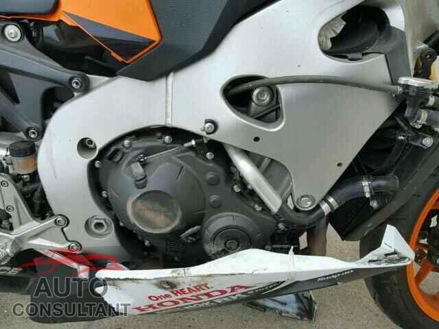 HONDA CBR CYCLE 2015 - JH2SC5945FK700295