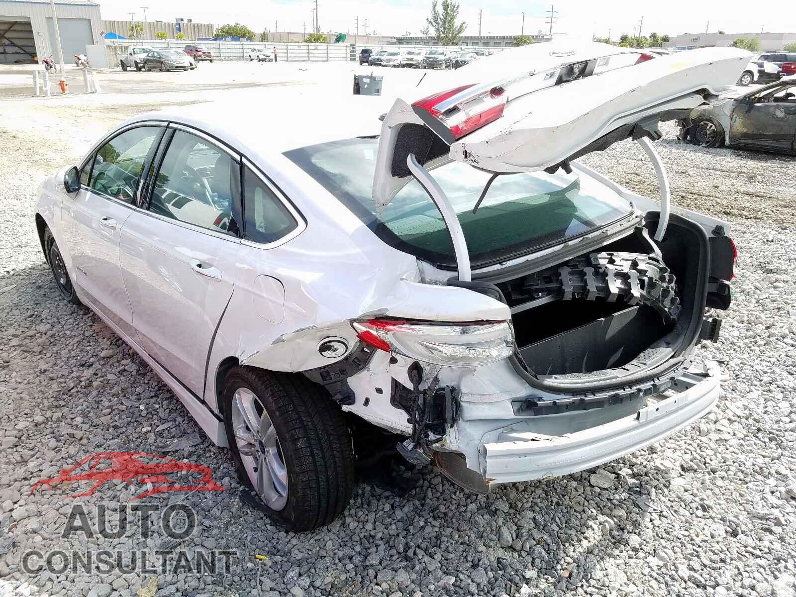 FORD FUSION SE 2018 - JHMFC1F78JX007846