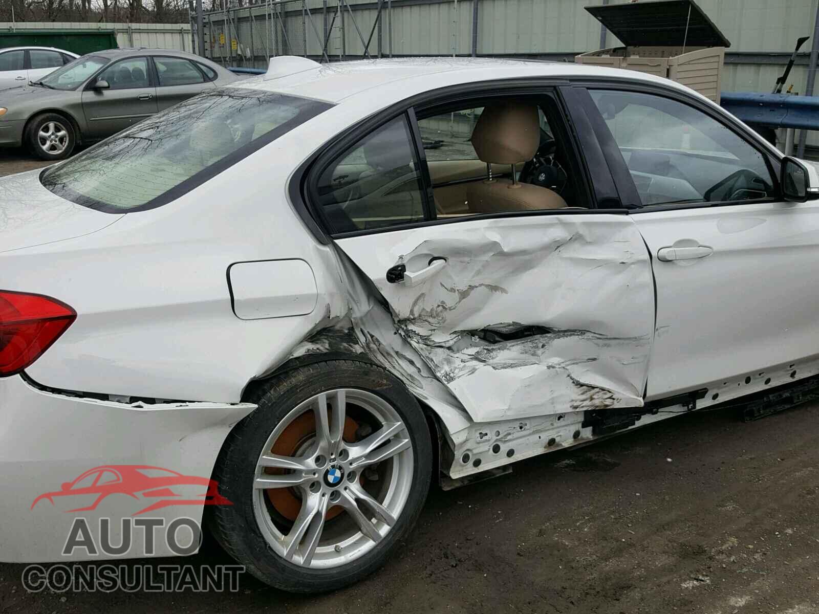 BMW 3 SERIES 2016 - WBA8E9G5XGNT42611