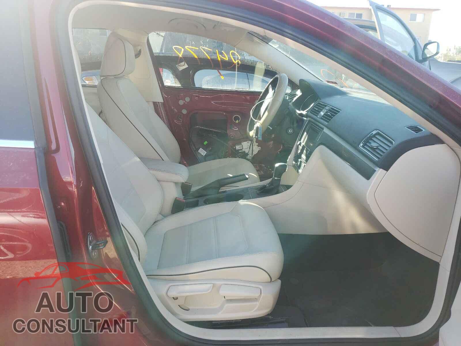 VOLKSWAGEN PASSAT 2017 - 1VWDT7A34HC028112