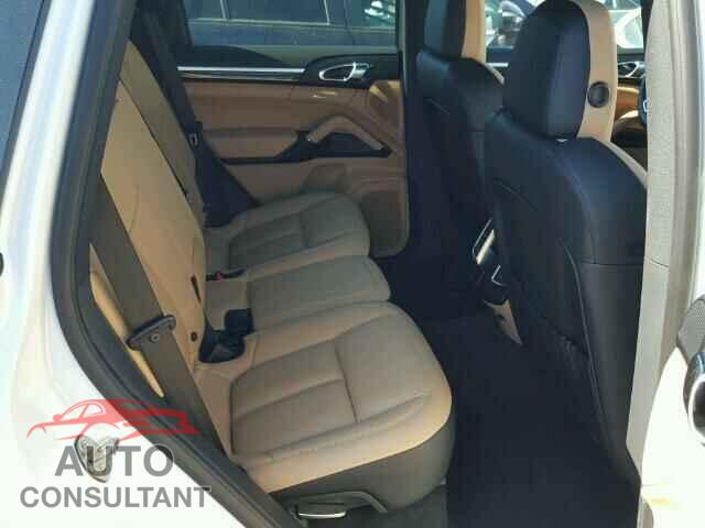 PORSCHE CAYENNE 2016 - WP1AA2A29GLA00681