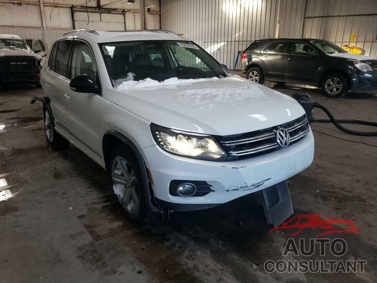 VOLKSWAGEN TIGUAN 2017 - WVGUV7AX5HK030761