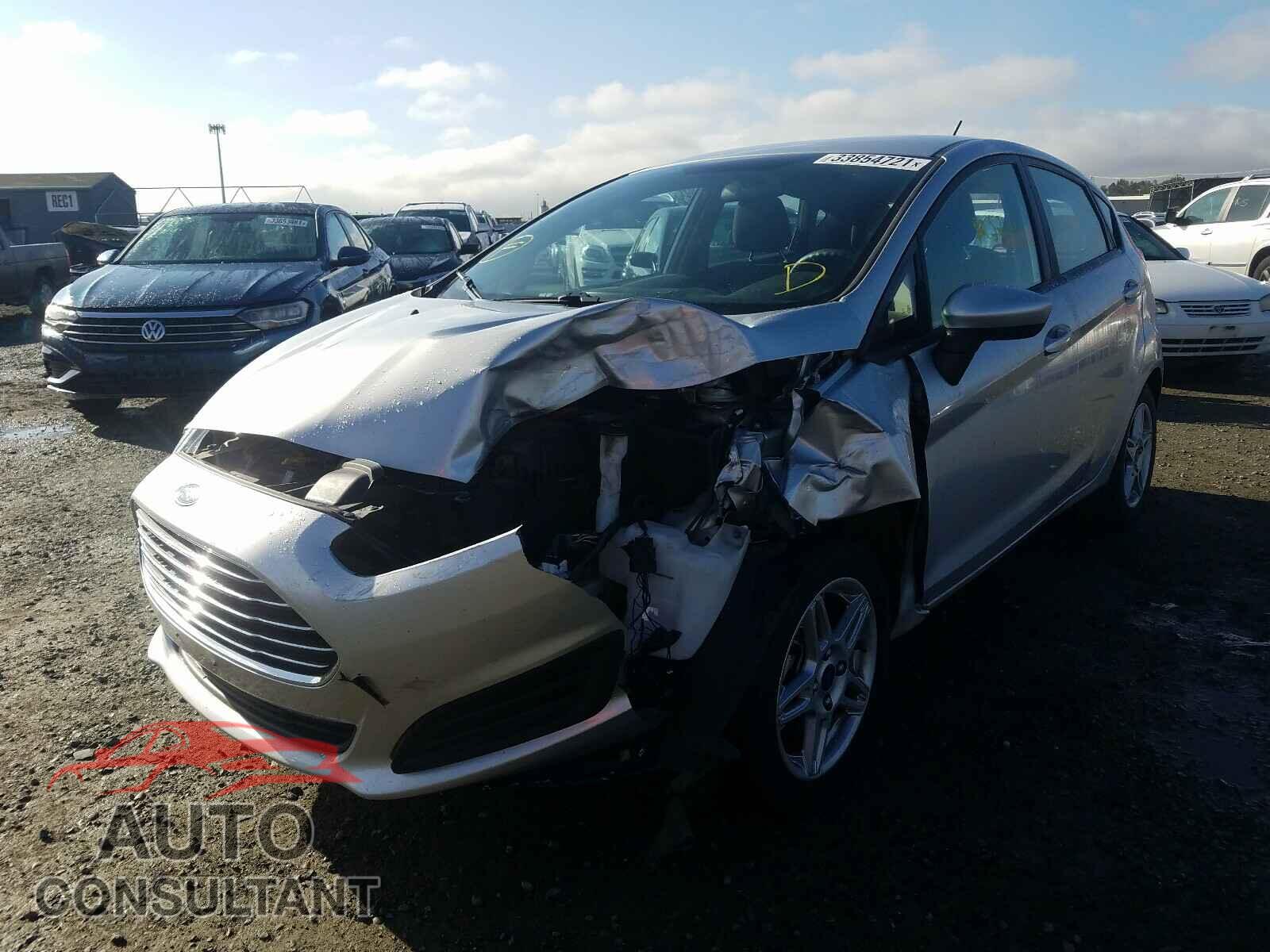 FORD FIESTA 2017 - 3FADP4EJ6HM129560