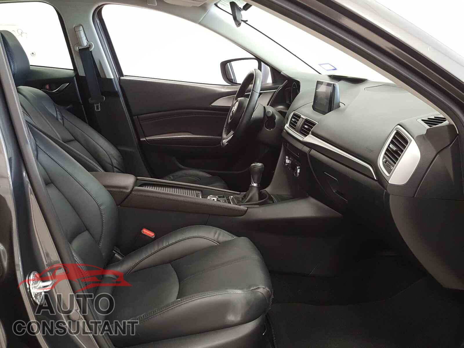 MAZDA 3 2017 - 3MZBN1V76HM102009