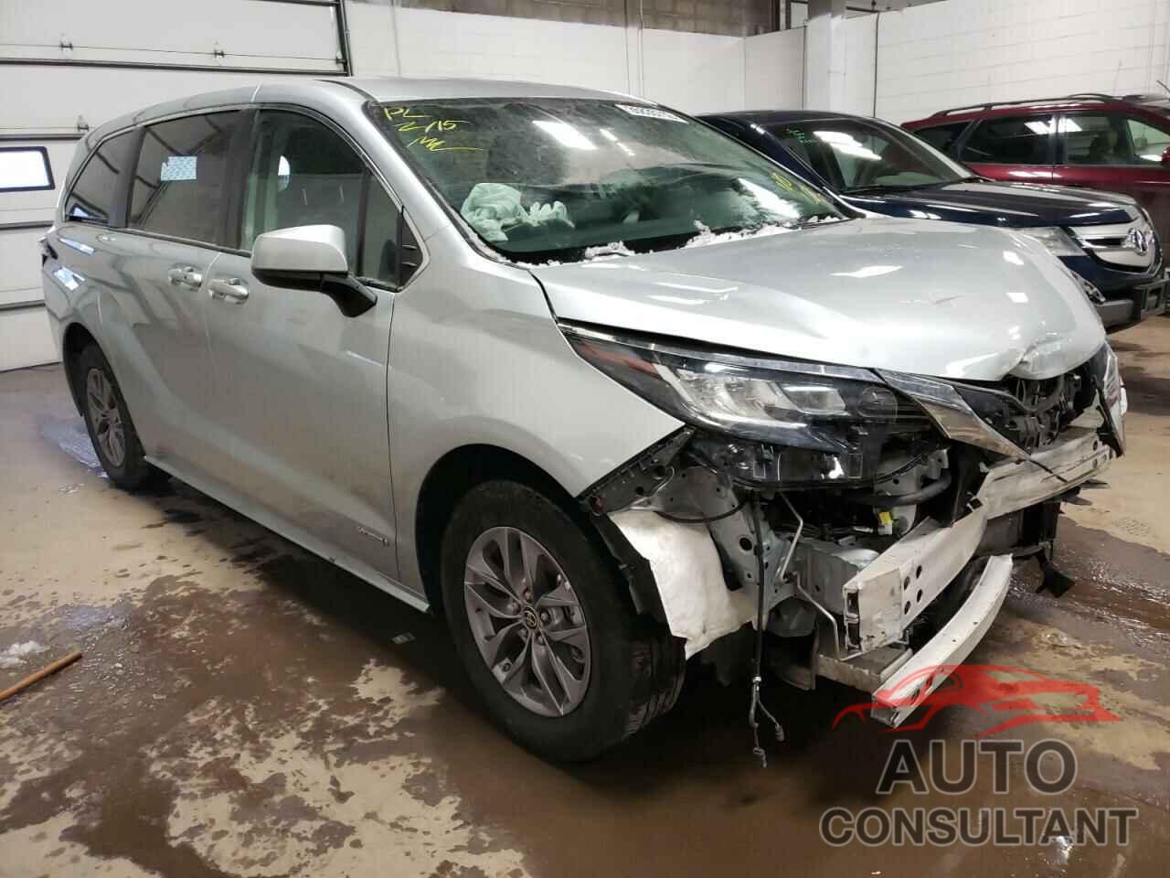 TOYOTA SIENNA 2021 - 5TDKRKEC0MS048209