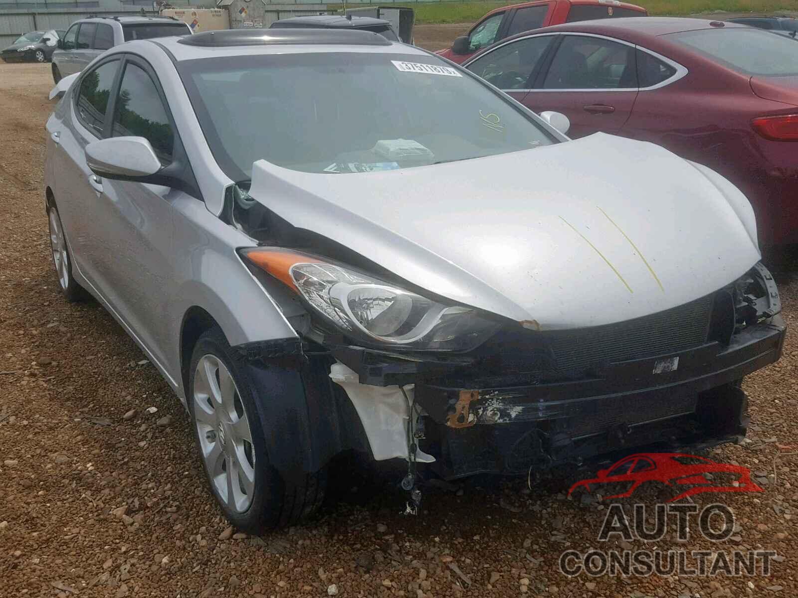 HYUNDAI ELANTRA 2013 - KMHDH4AE4DU005420