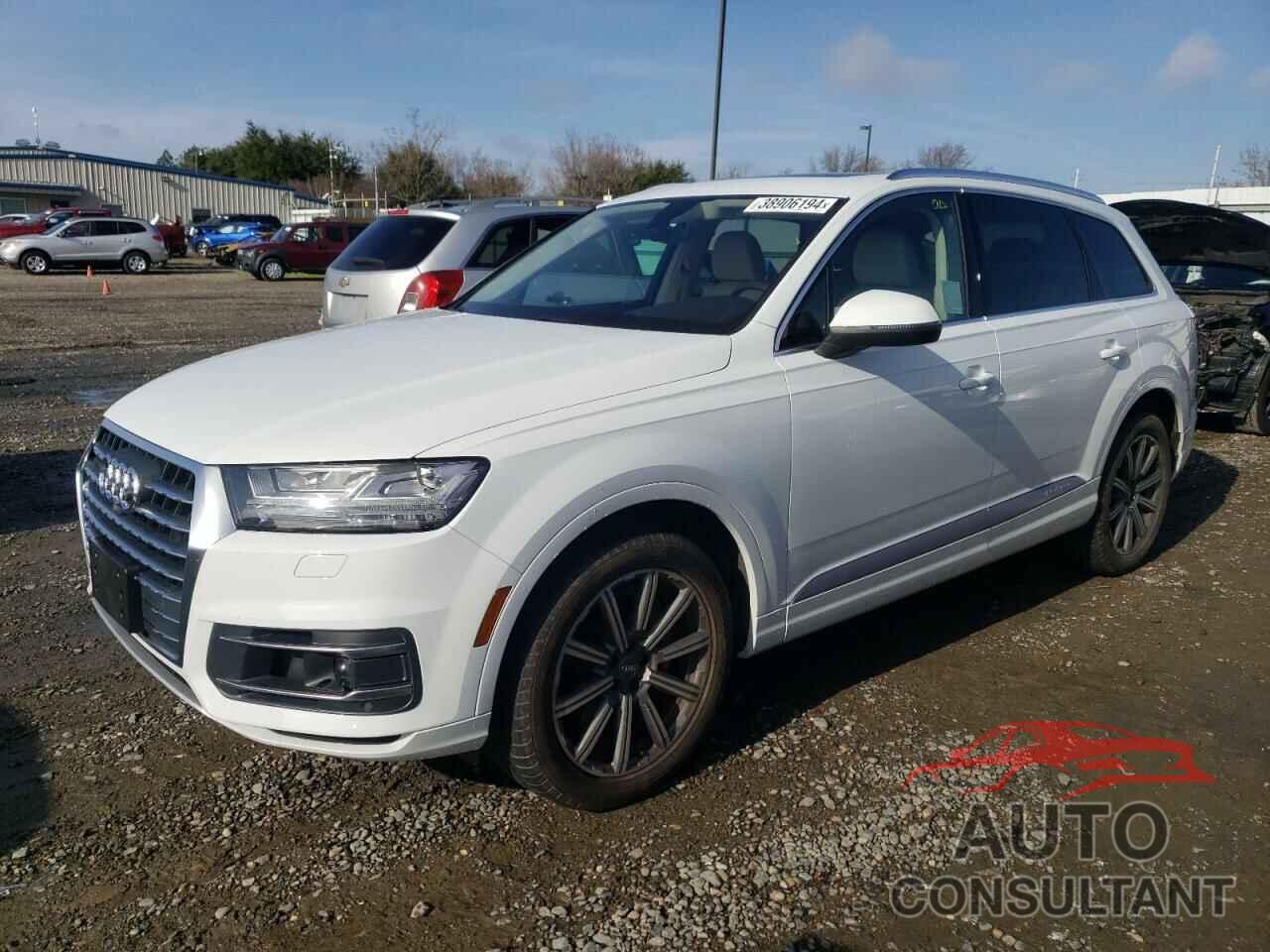 AUDI Q7 2018 - WA1LAAF79JD014374