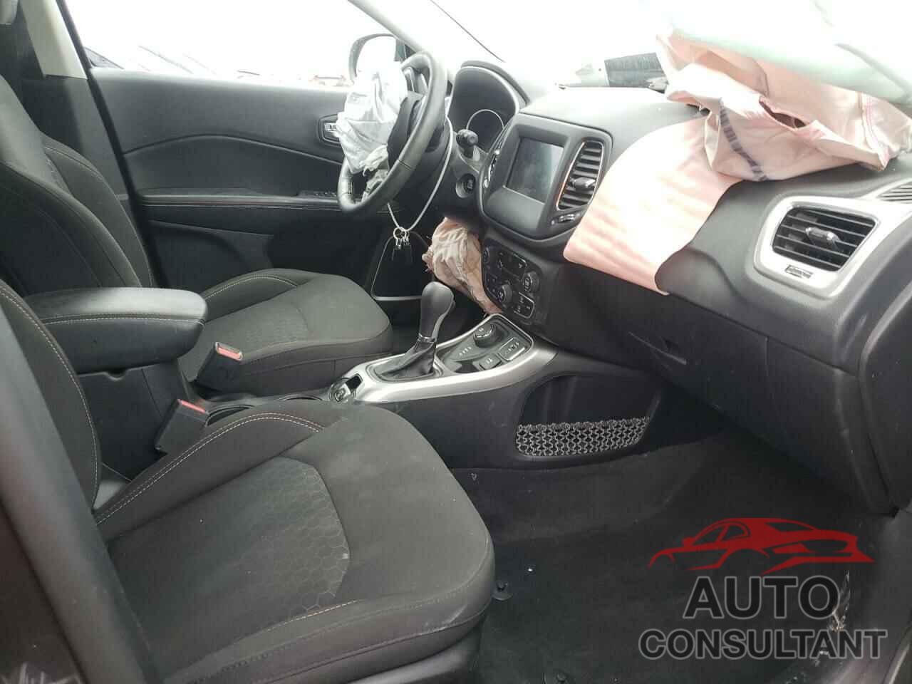 JEEP COMPASS 2018 - 3C4NJDAB7JT283916