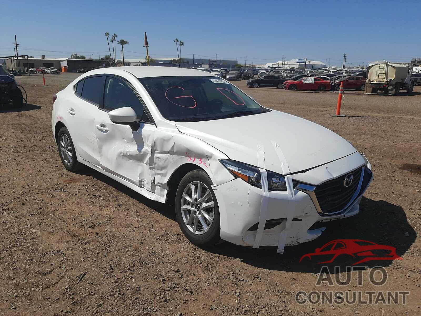 MAZDA 3 2018 - 3MZBN1U76JM160886