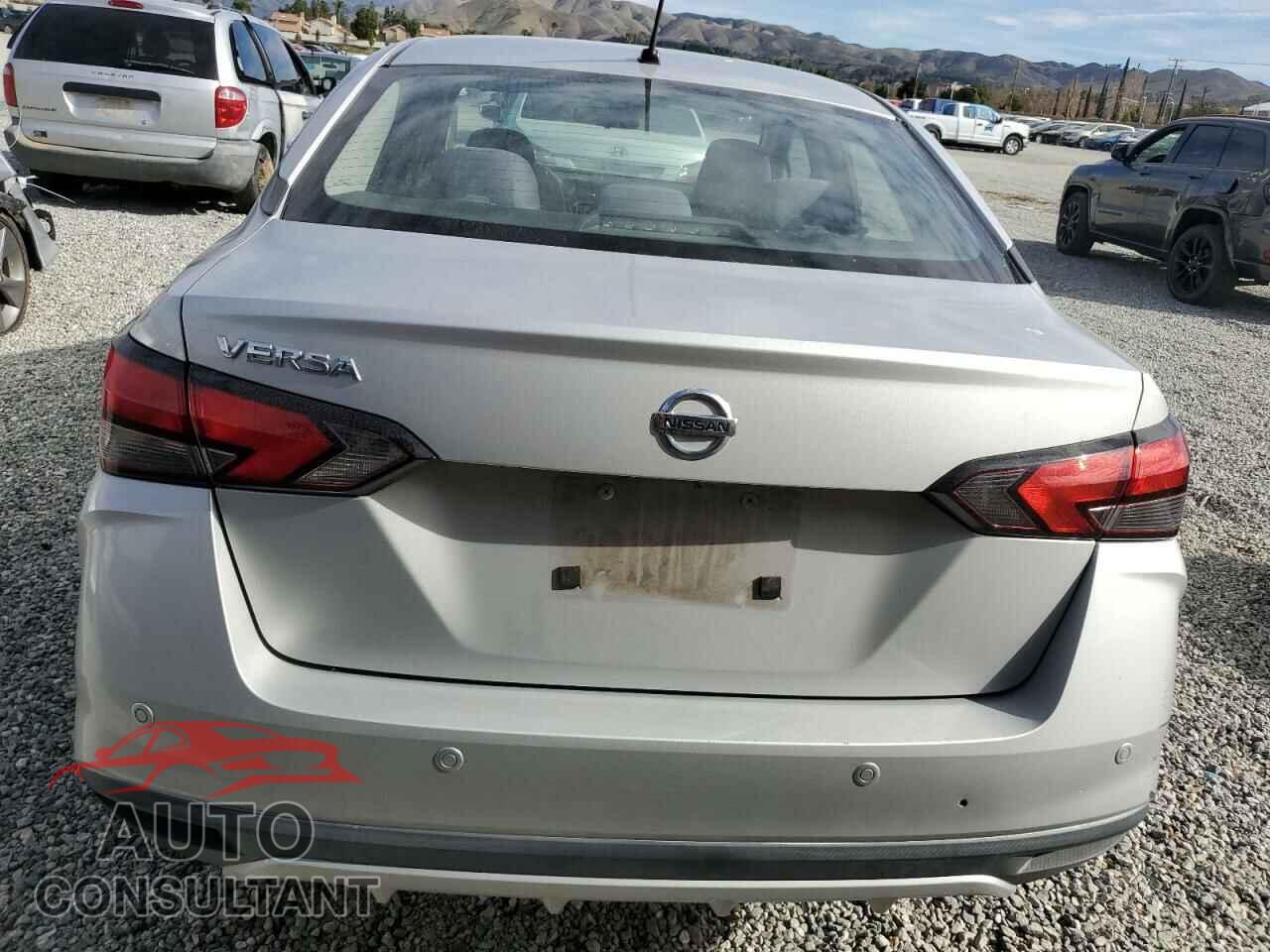 NISSAN VERSA 2020 - 3N1CN8DV7LL841908