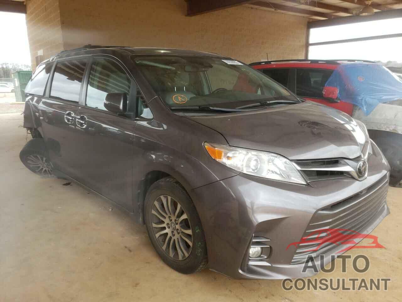 TOYOTA SIENNA 2018 - 5TDYZ3DC1JS959484