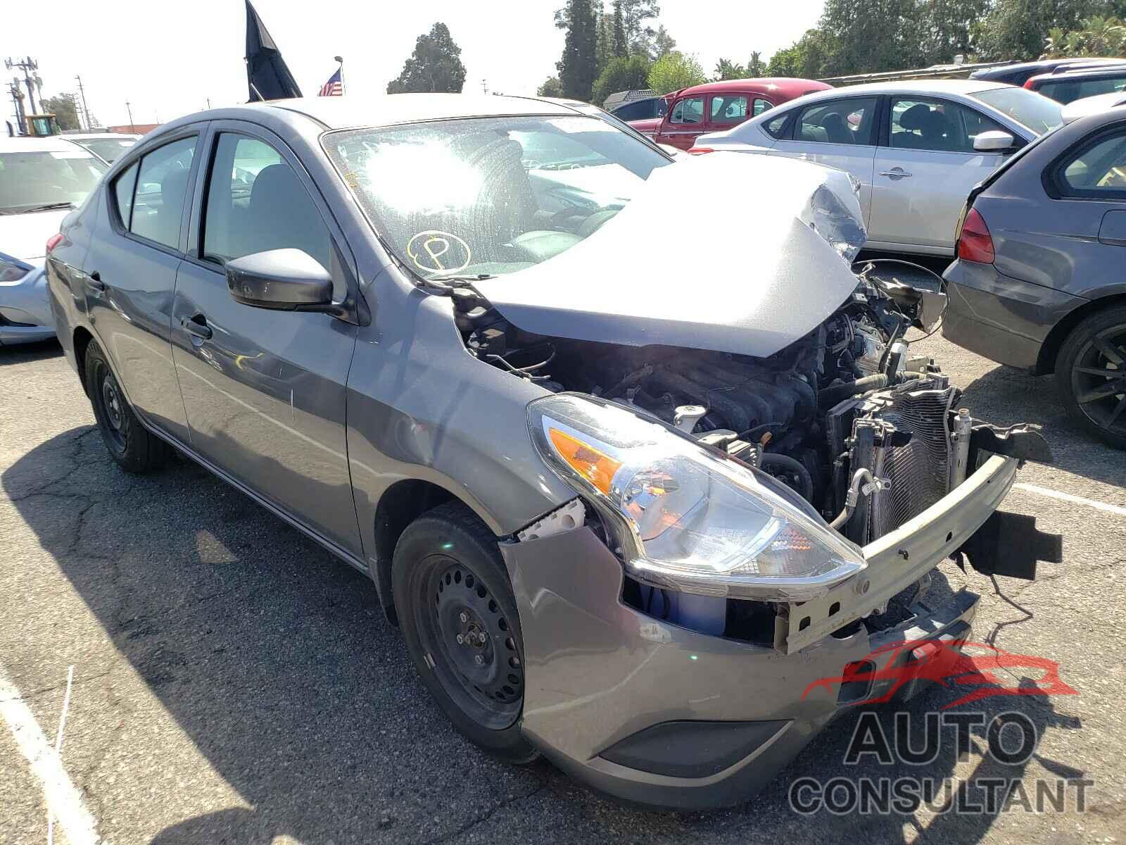 NISSAN VERSA 2018 - 3N1CN7AP7JL828668