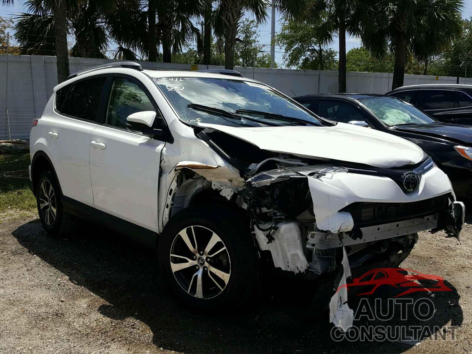 TOYOTA RAV4 2017 - JTMWFREV2HJ707012