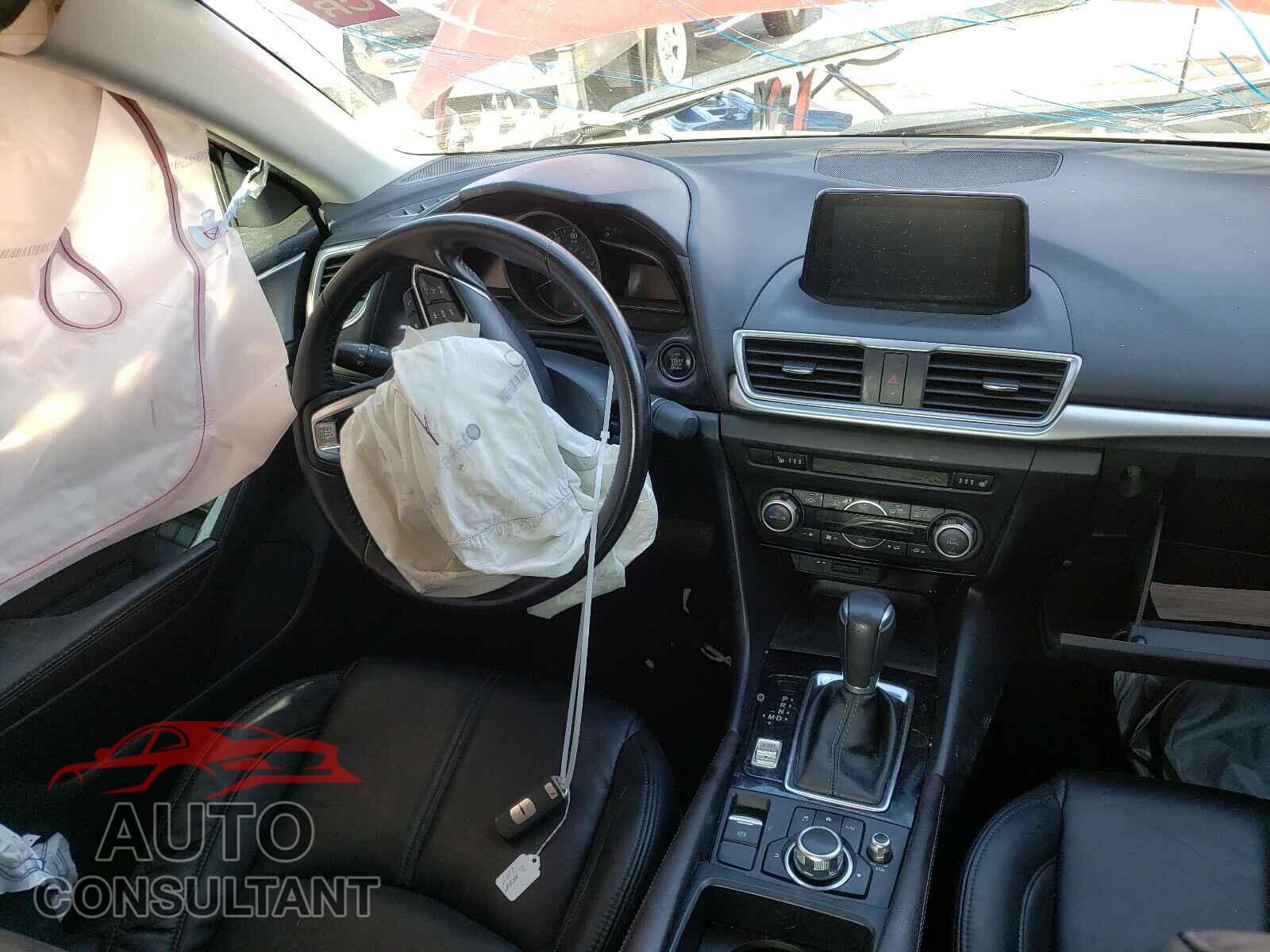 MAZDA 3 2017 - 3MZBN1V7XHM112266