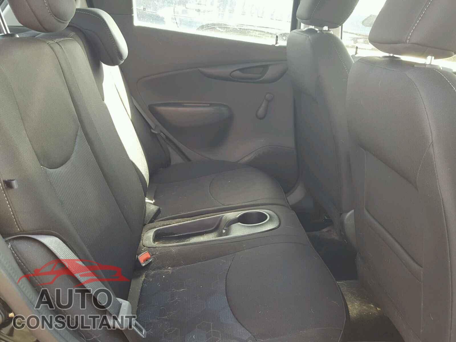 CHEVROLET SPARK 2017 - 1V2DC2CAXMC228874