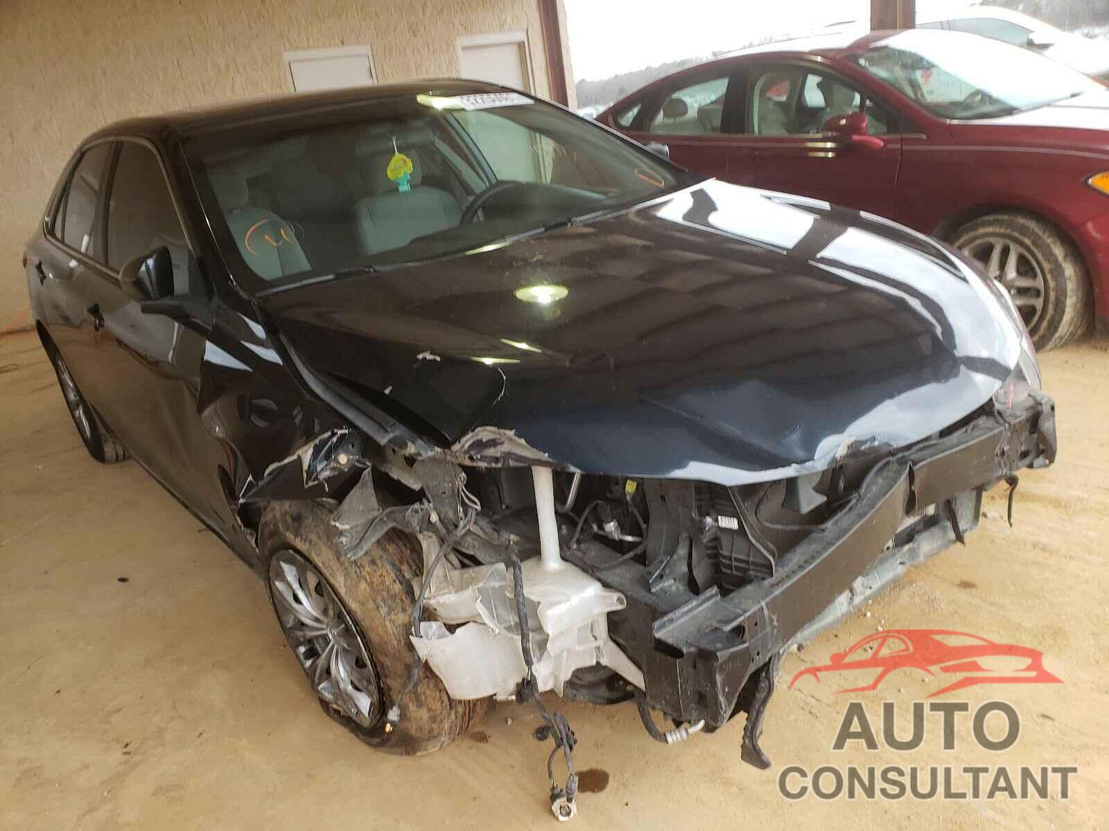 TOYOTA CAMRY 2016 - 4T4BF1FK5GR555388