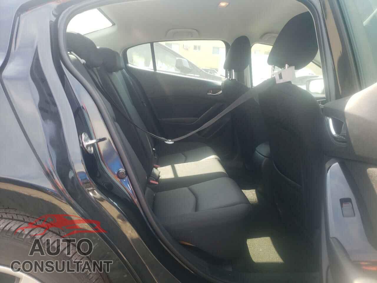 MAZDA 3 2017 - 3MZBN1U7XHM156995