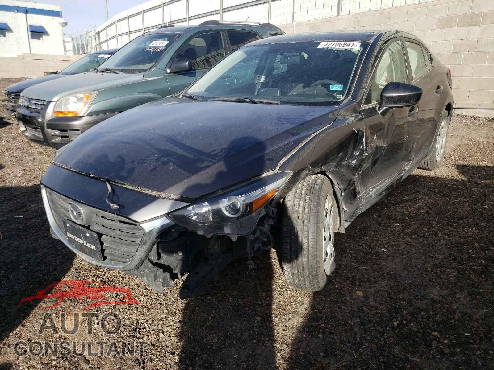 MAZDA 3 2017 - 3MZBN1U7XHM143972