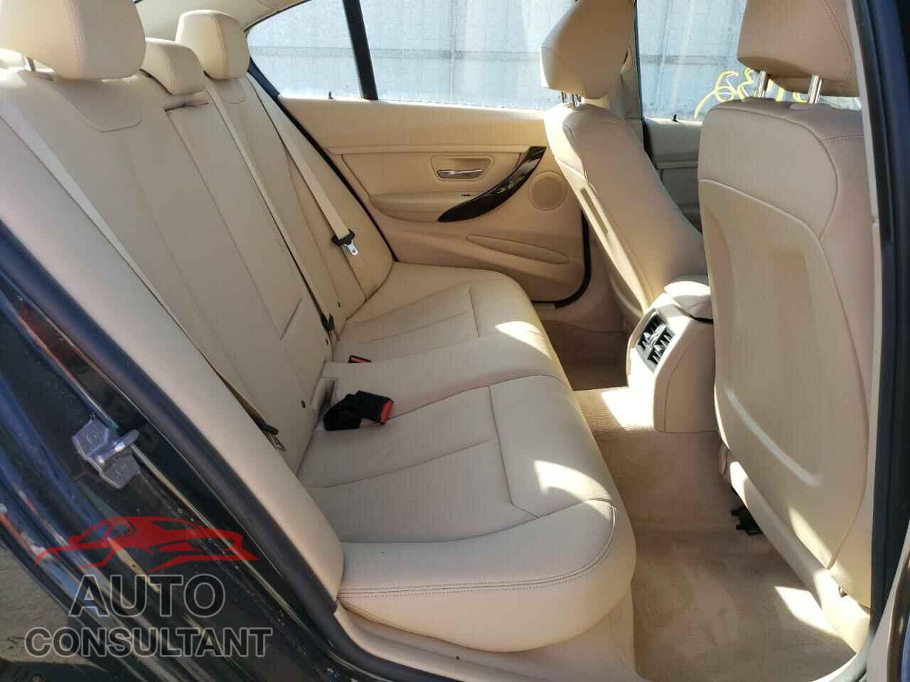 BMW 3 SERIES 2016 - KNDJ23AUXL7002156