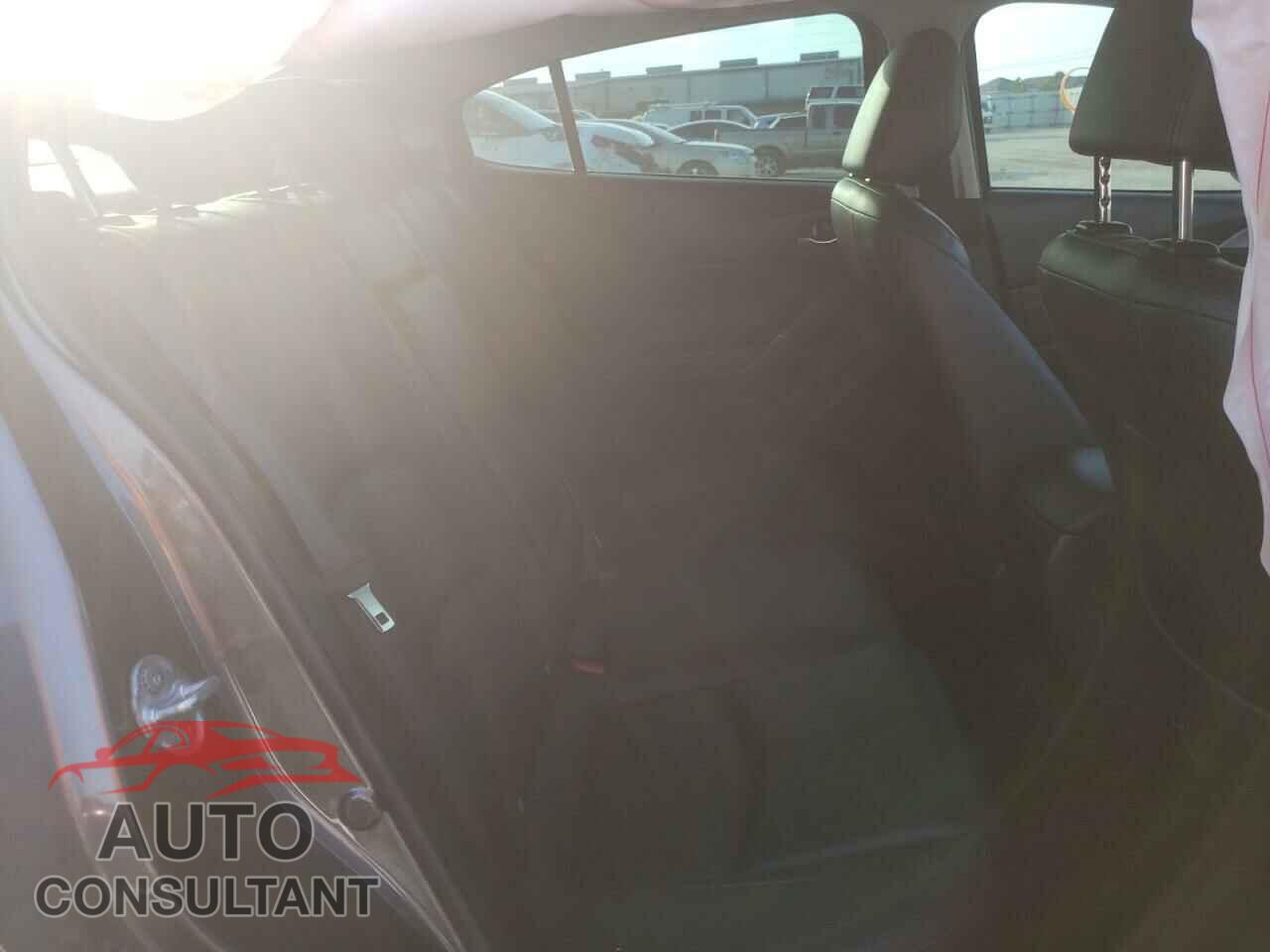 MAZDA 3 2017 - 3MZBN1V76HM100826
