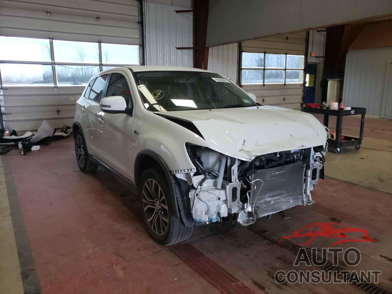 MITSUBISHI OUTLANDER 2019 - JA4AR3AU4KU035823