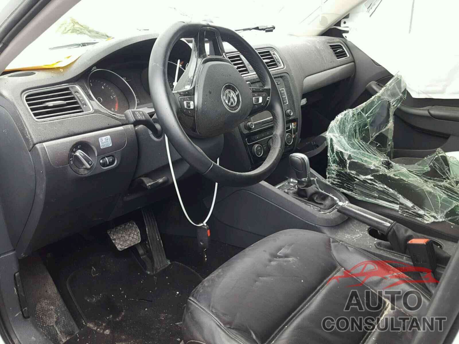 VOLKSWAGEN JETTA 2015 - 3VWLA7AJ3FM333399