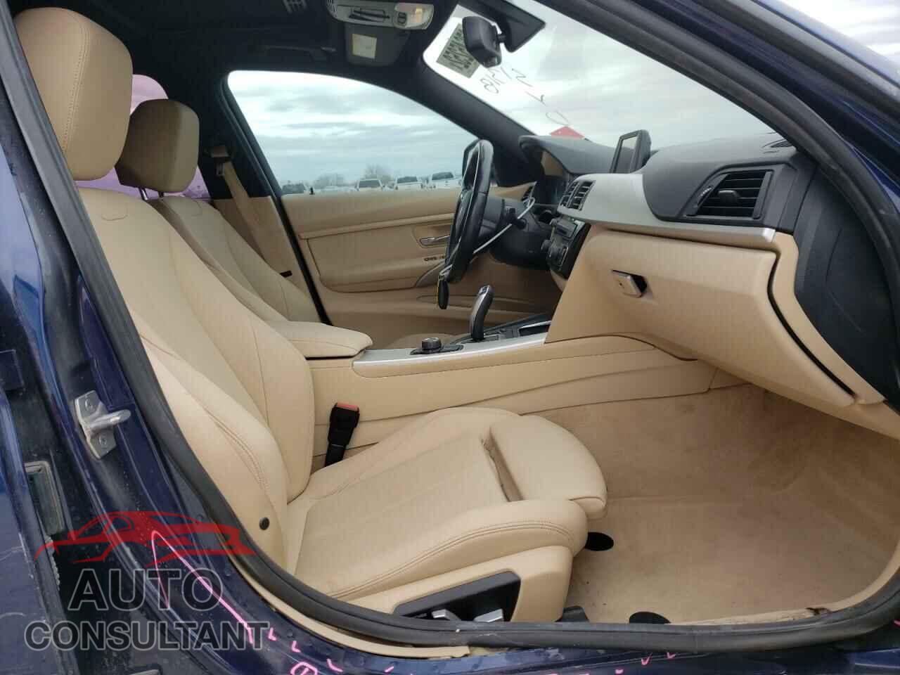 BMW 3 SERIES 2016 - WBA8E1G52GNU12247