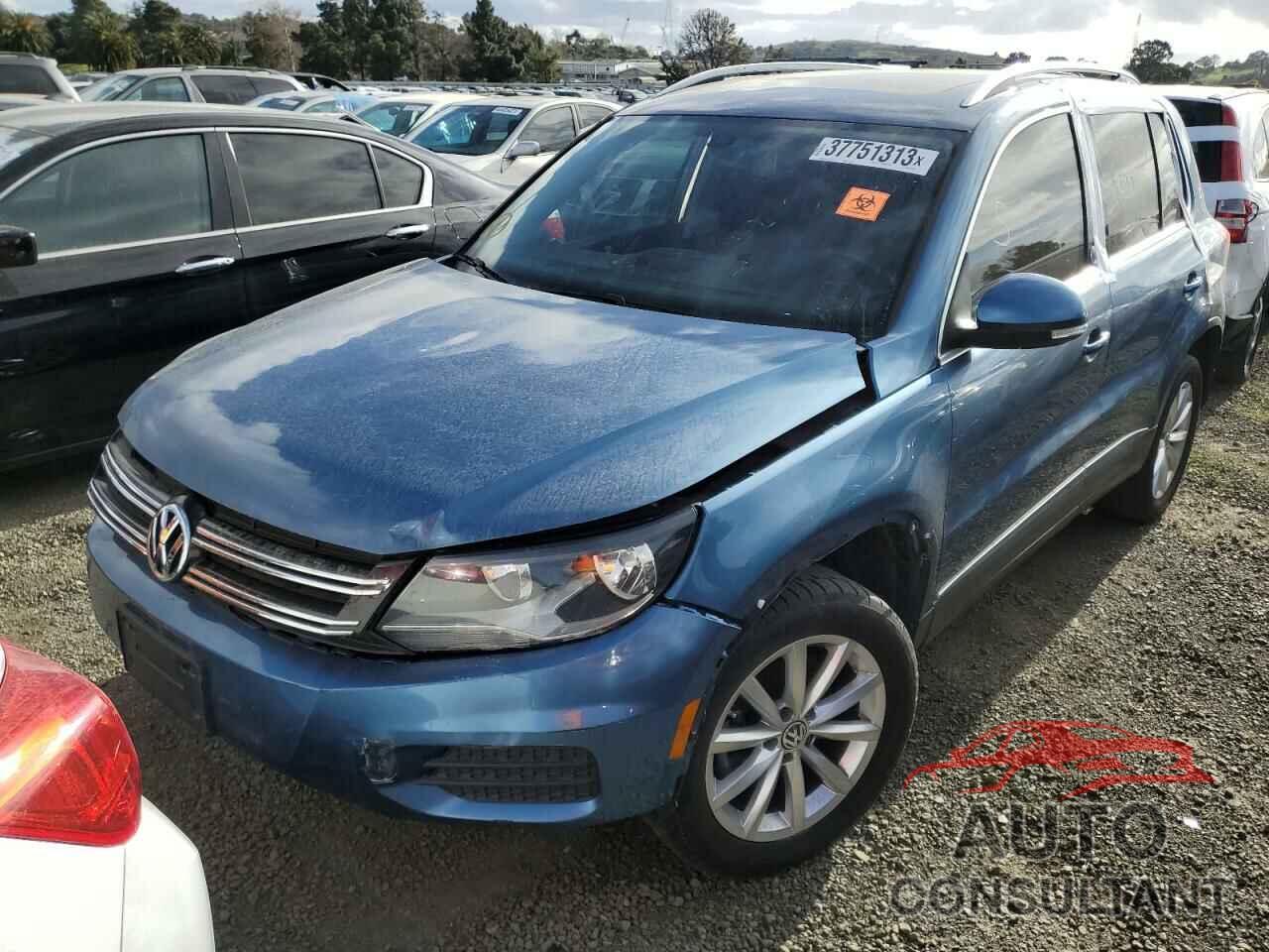 VOLKSWAGEN TIGUAN 2017 - WVGRV7AX7HW507821