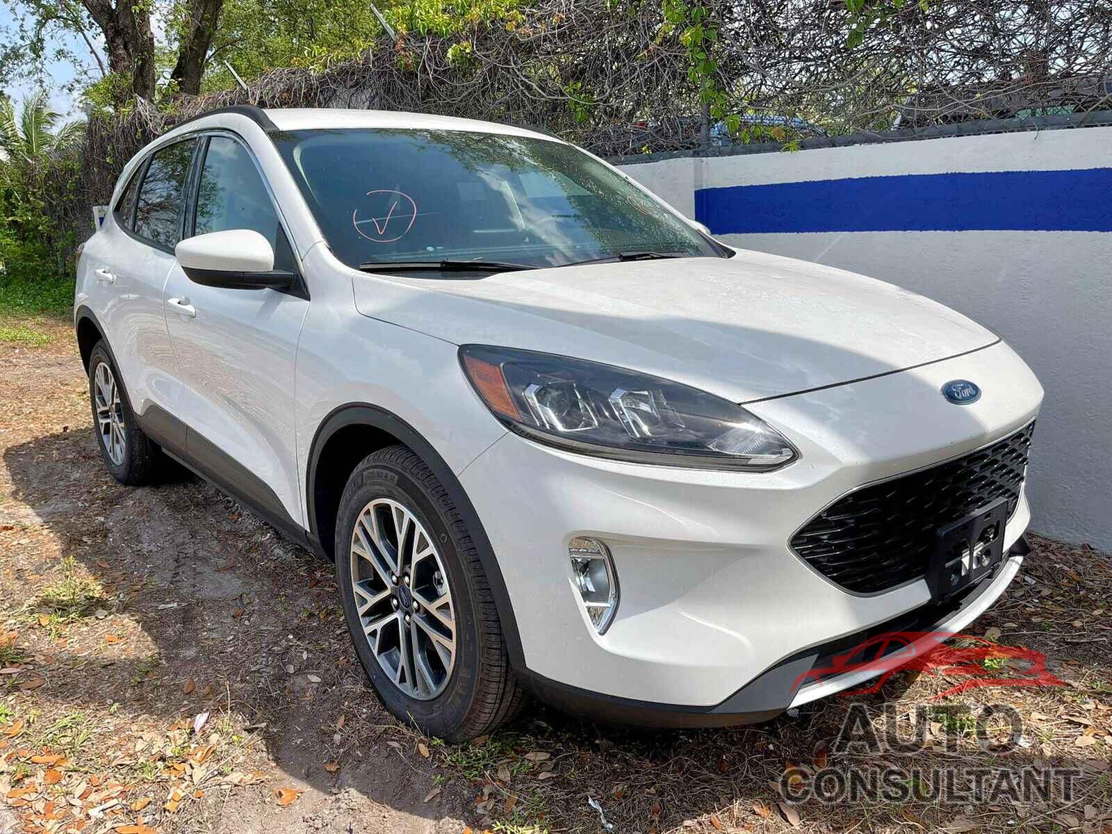 FORD ESCAPE 2020 - 1FMCU9H96LUA10937
