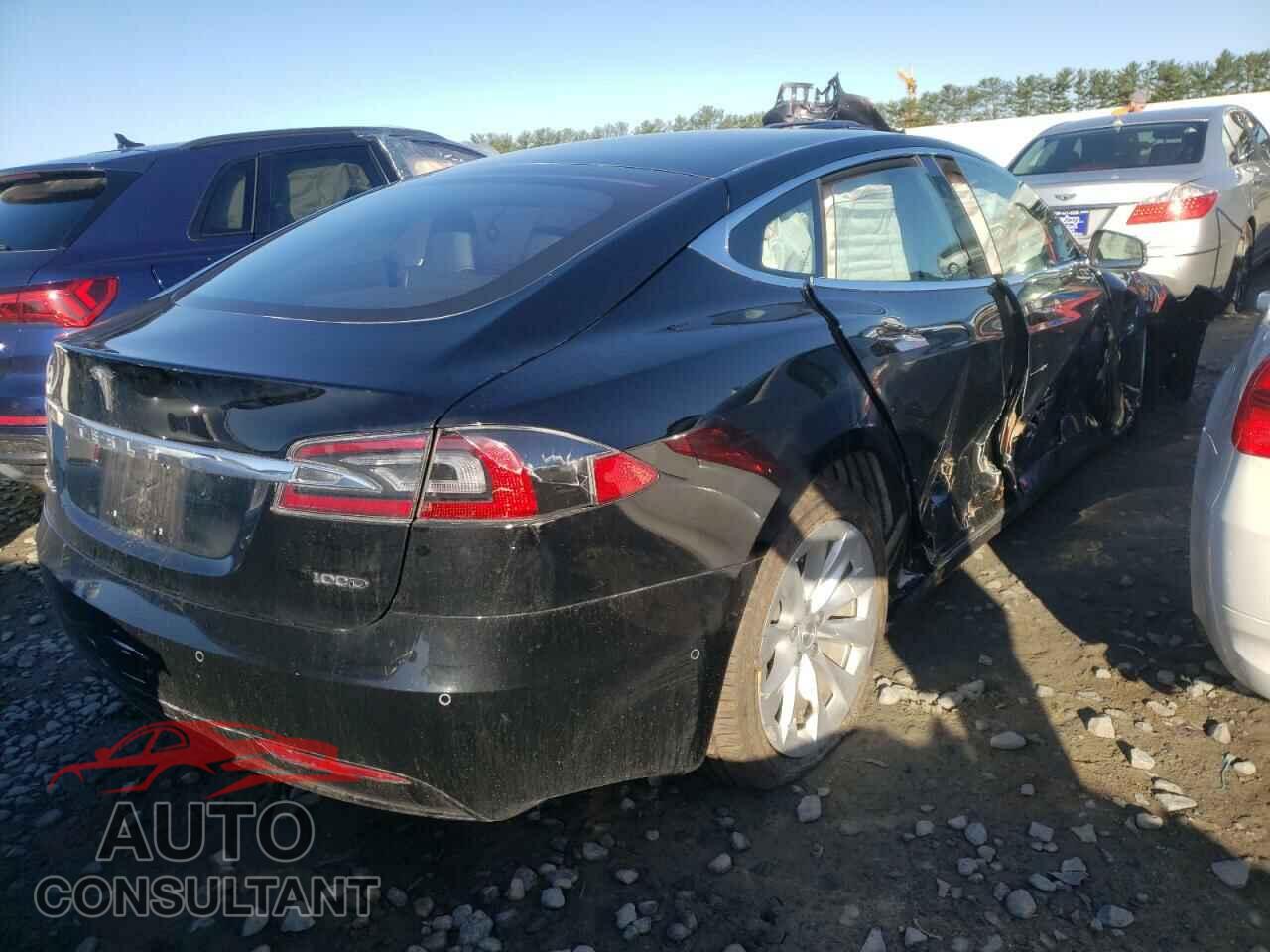 TESLA MODEL S 2018 - 5YJSA1E26JF297817