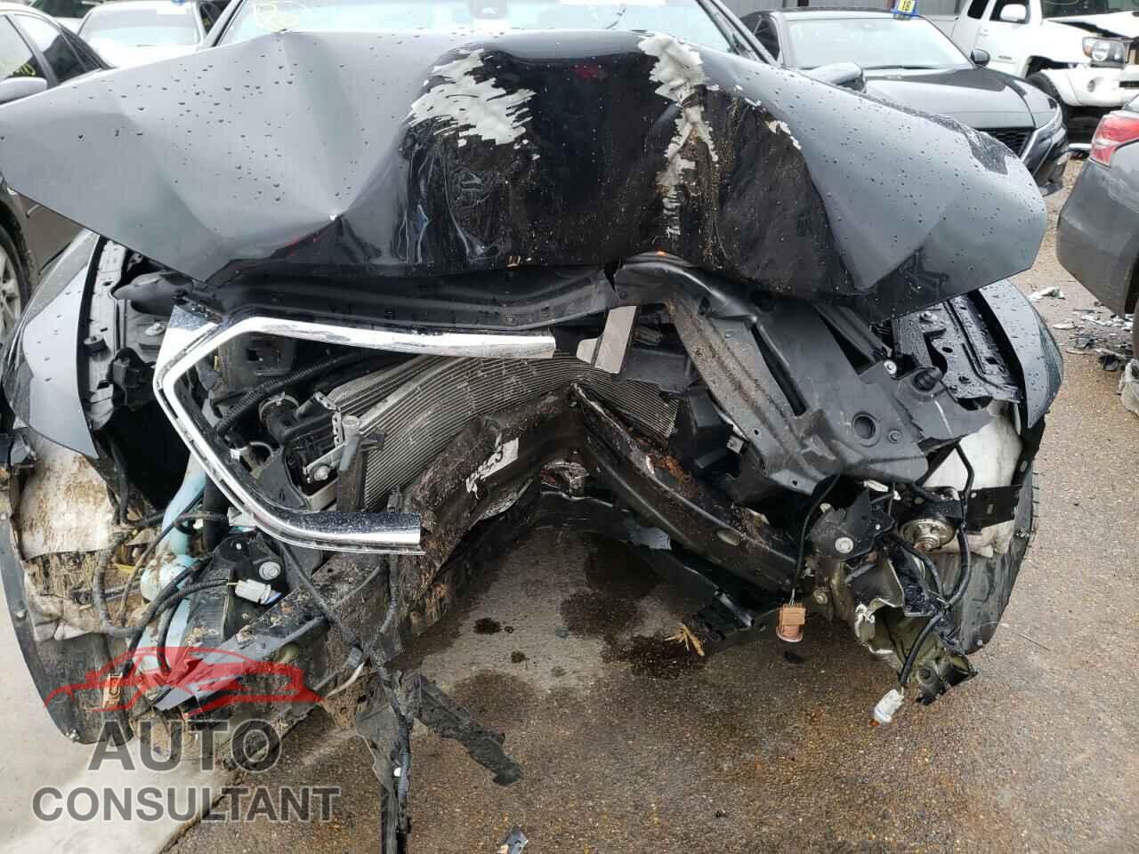 FORD TAURUS 2018 - 1FAHP2E84JG116860