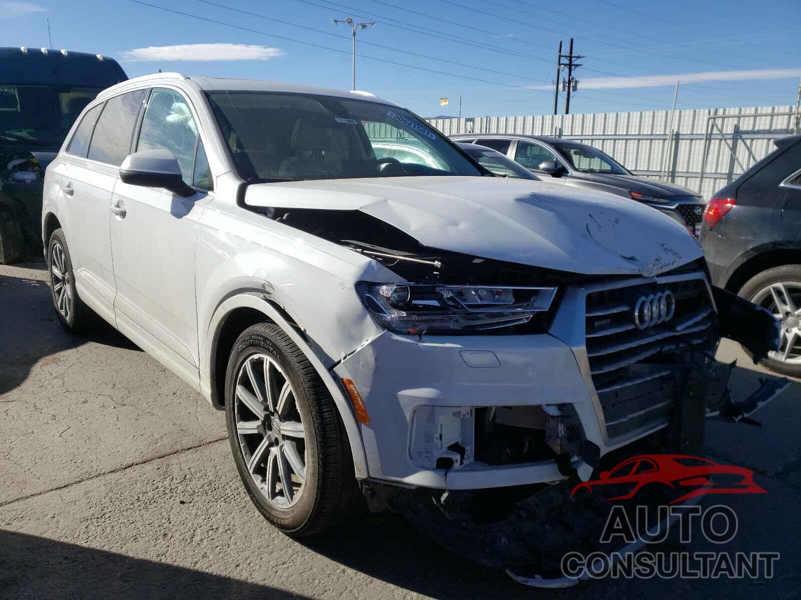 AUDI Q7 2019 - WA1LHAF77KD023622