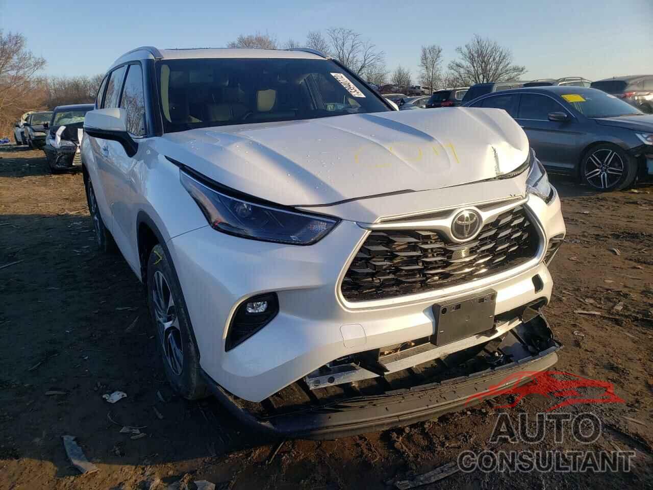 TOYOTA HIGHLANDER 2022 - 5TDHZRBH7NS163717