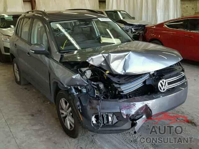 VOLKSWAGEN TIGUAN 2016 - WVGAV7AXXGW048764