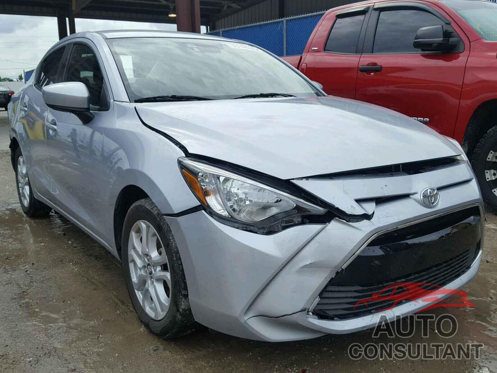 TOYOTA YARIS 2017 - 3MYDLBYV2HY153437
