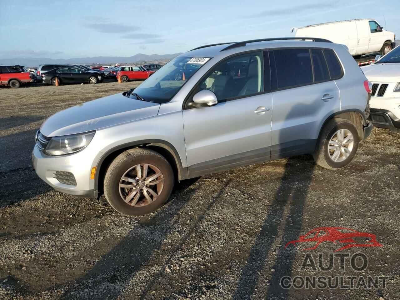 VOLKSWAGEN TIGUAN 2017 - WVGAV7AX9HK004389