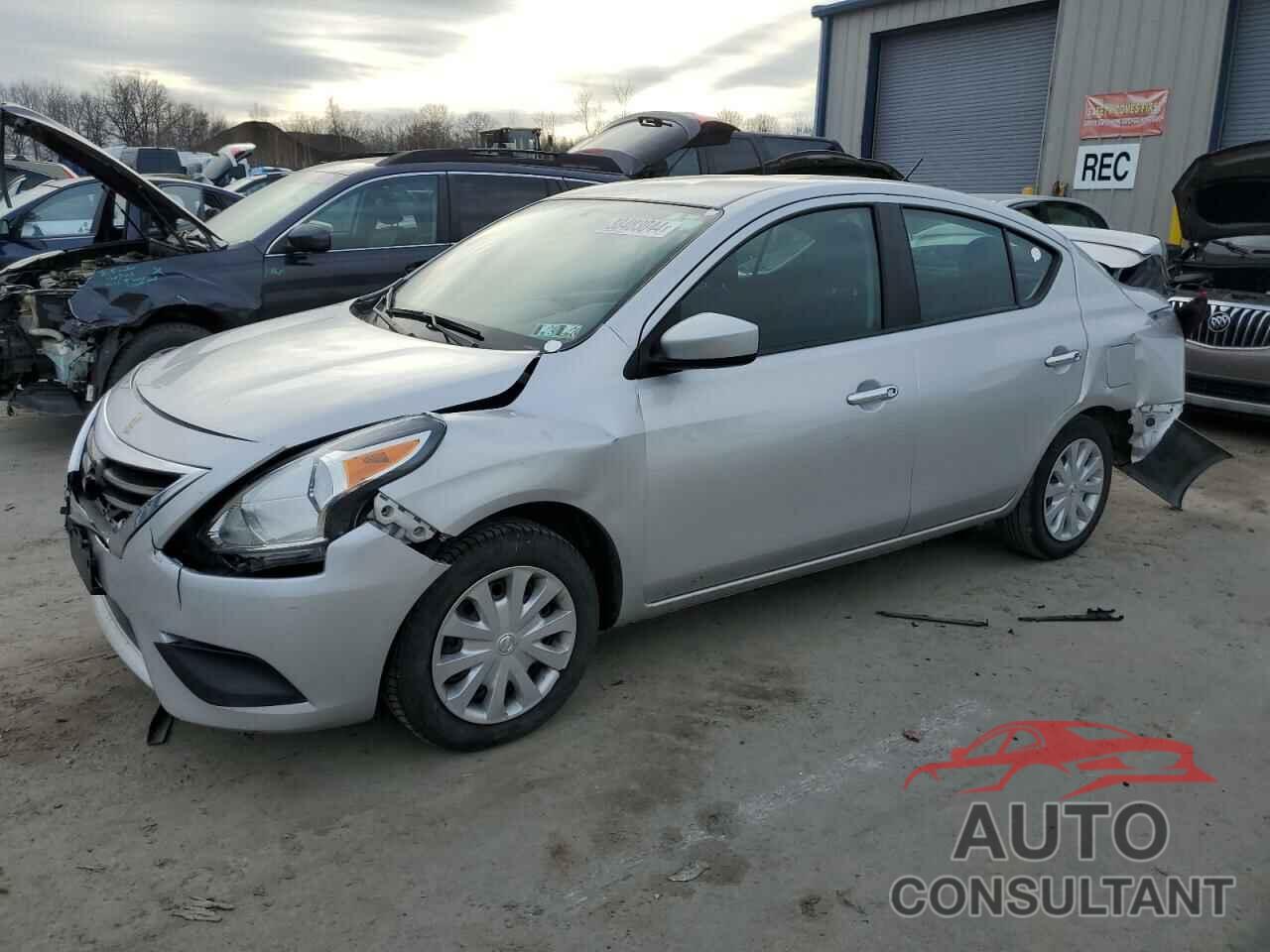 NISSAN VERSA 2019 - 3N1CN7AP3KL880669