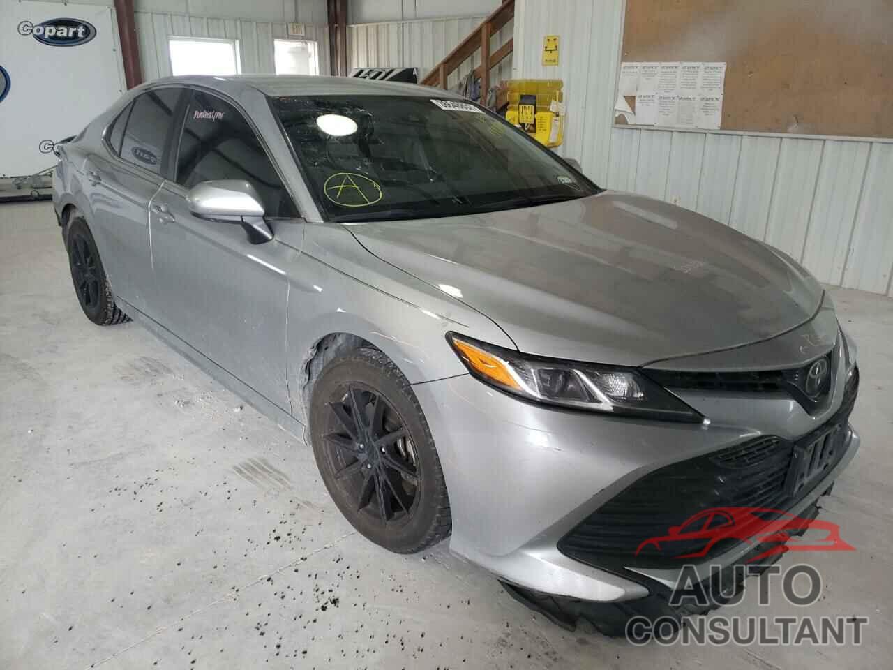 TOYOTA CAMRY 2018 - 4T1B11HK0JU090449