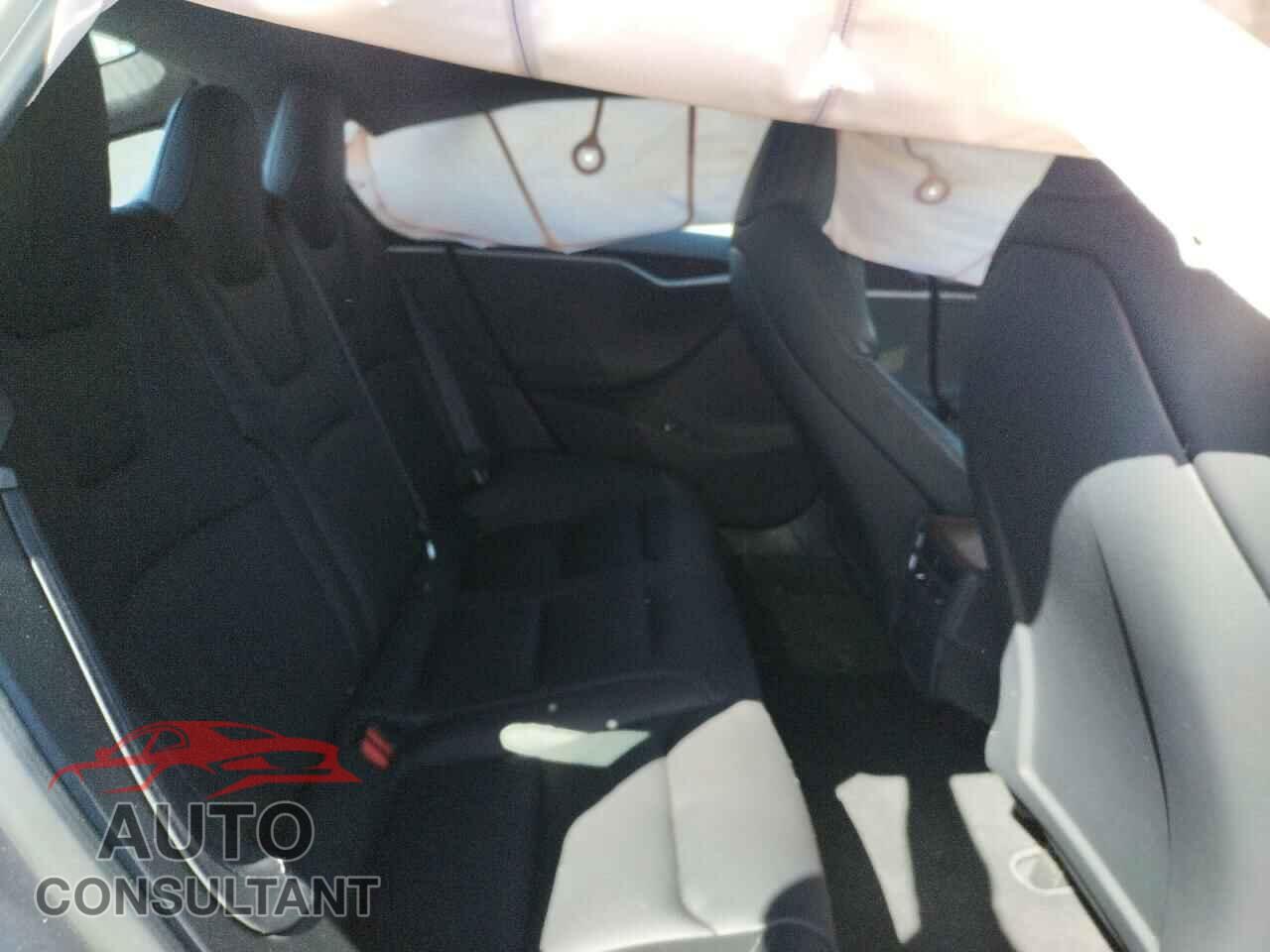 TESLA MODEL S 2020 - 5YJSA1E23LF400033