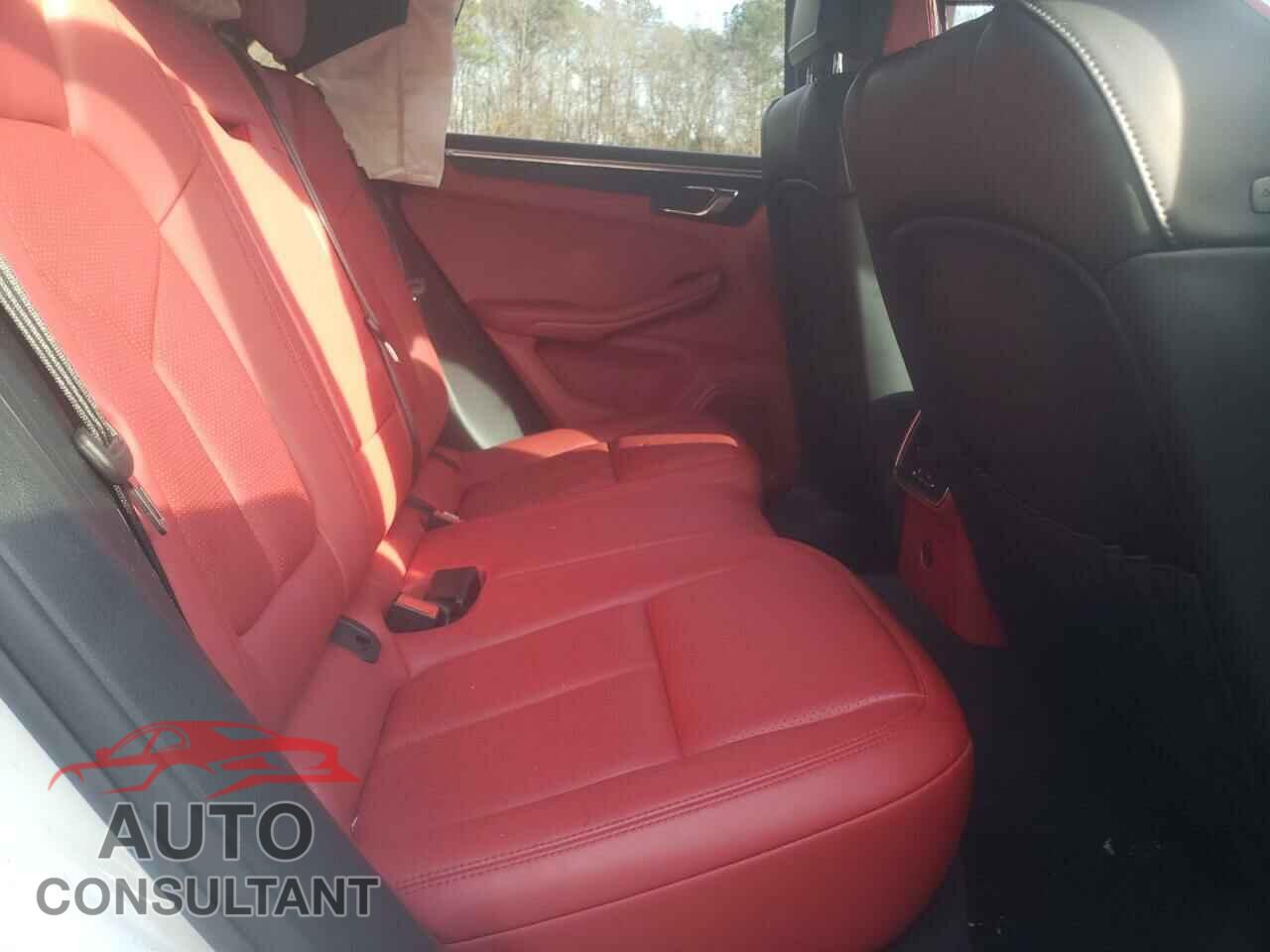 PORSCHE MACAN 2017 - WP1AG2A52HLB53252