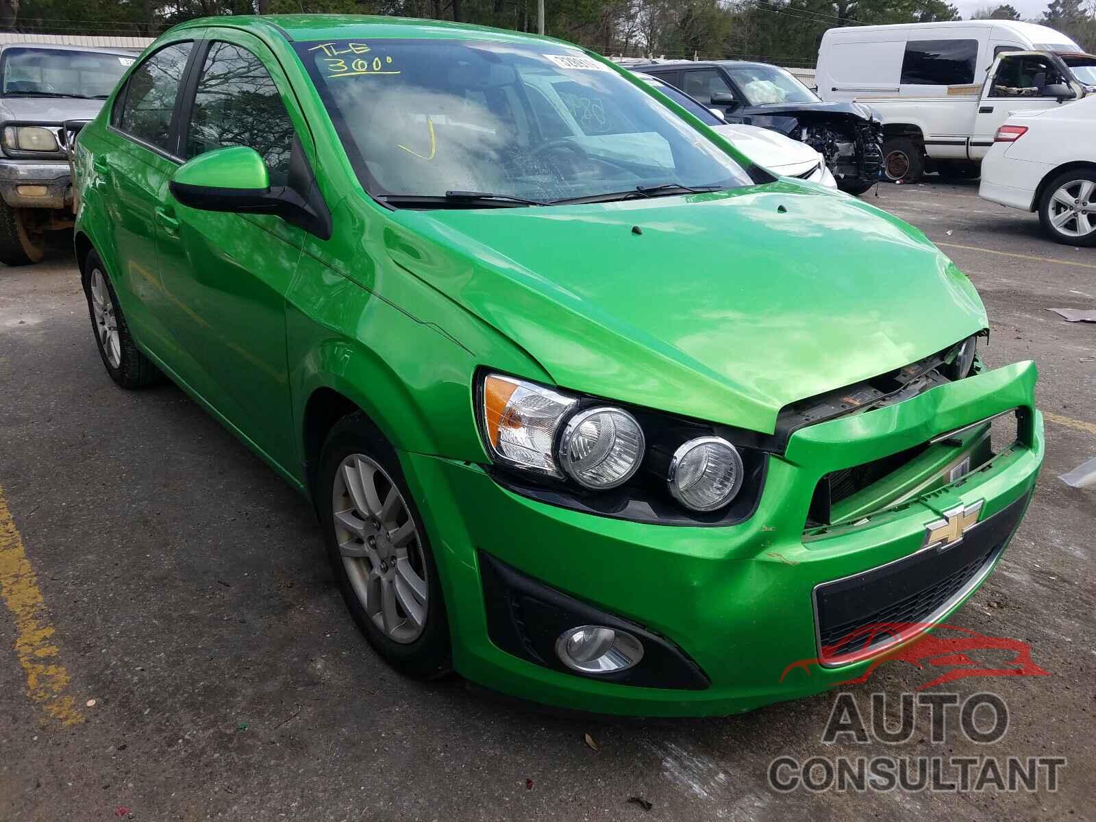 CHEVROLET SONIC 2015 - 2T1BURHE2JC020842