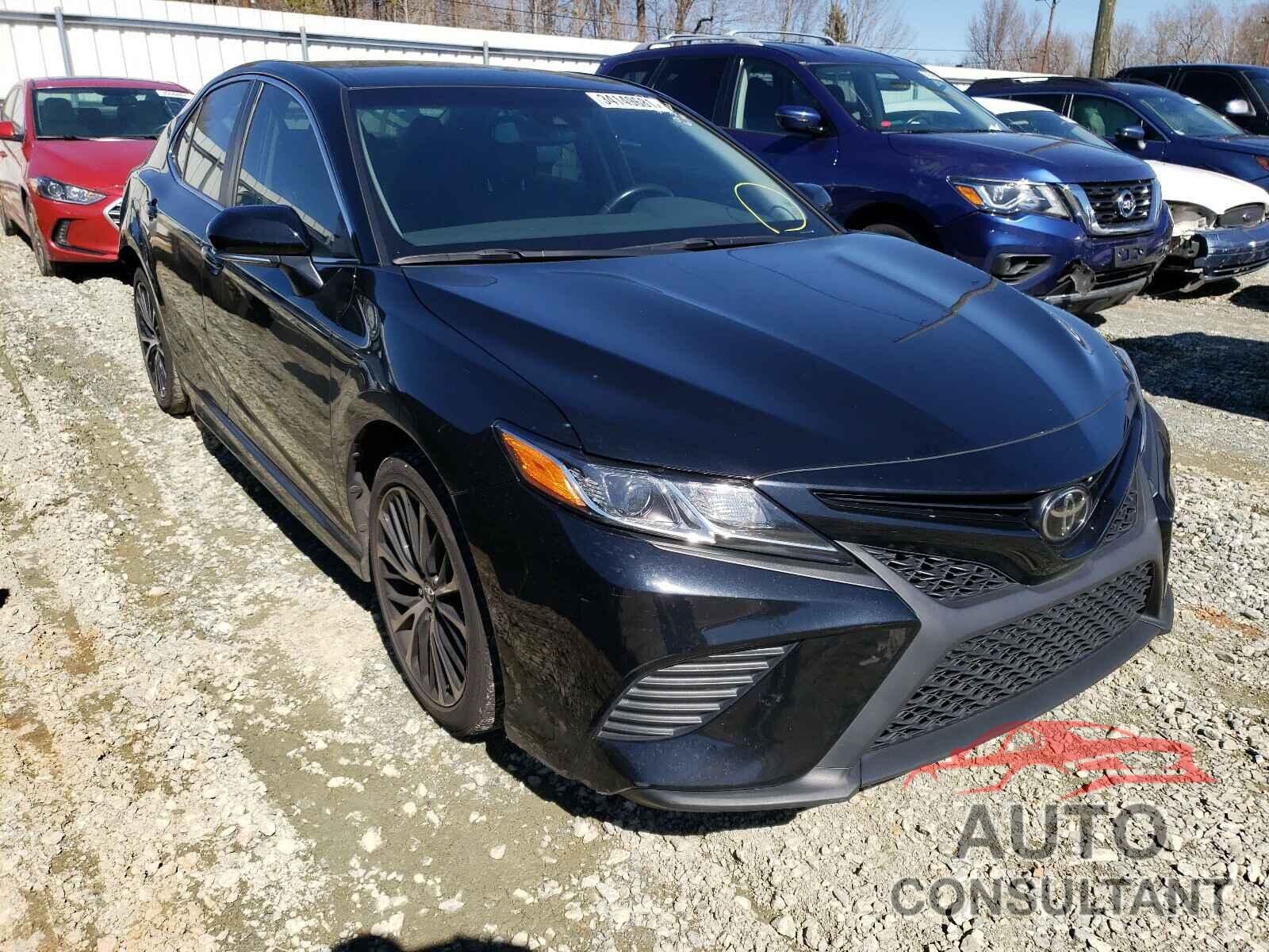 TOYOTA CAMRY 2018 - 4T1B11HK3JU571635