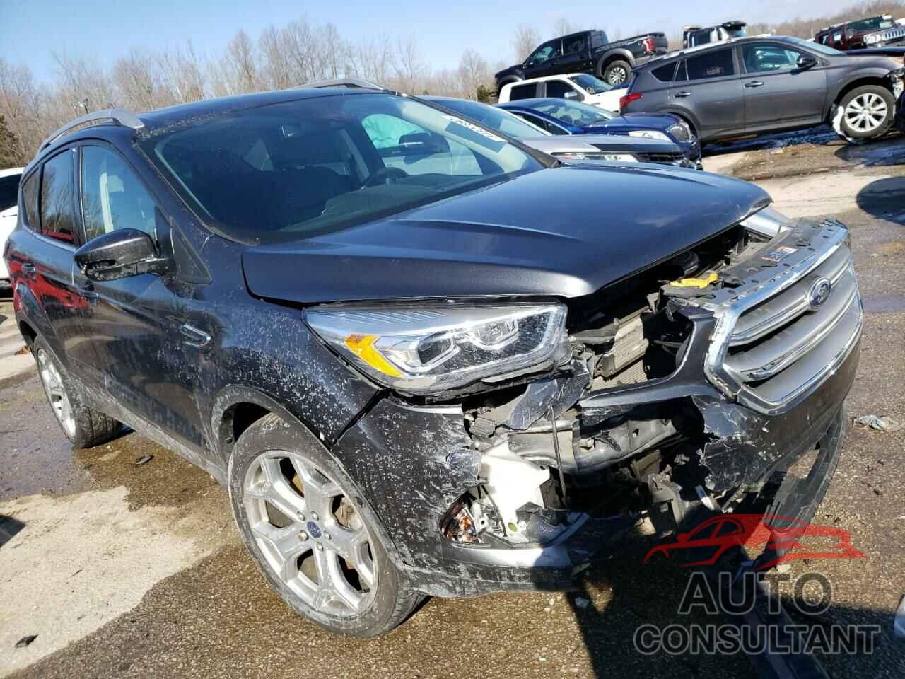 FORD ESCAPE 2017 - 1FMCU9J90HUD86938