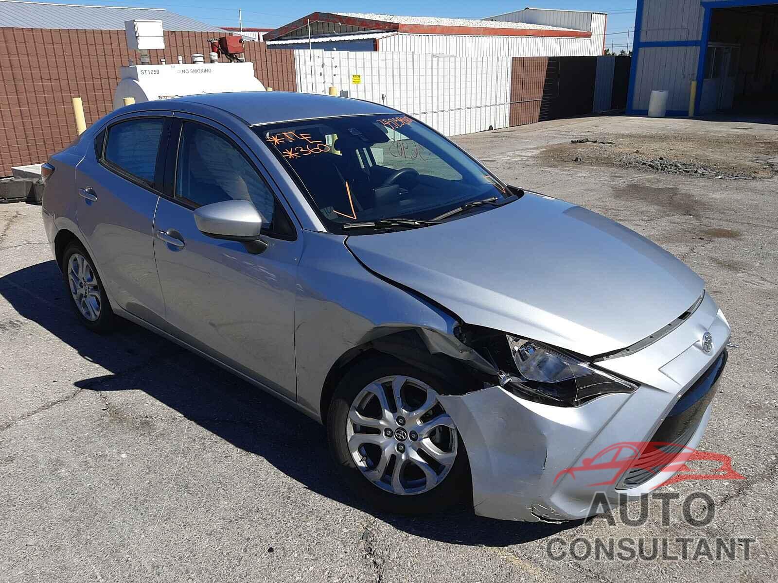 TOYOTA YARIS 2017 - 3MYDLBYV5HY191440