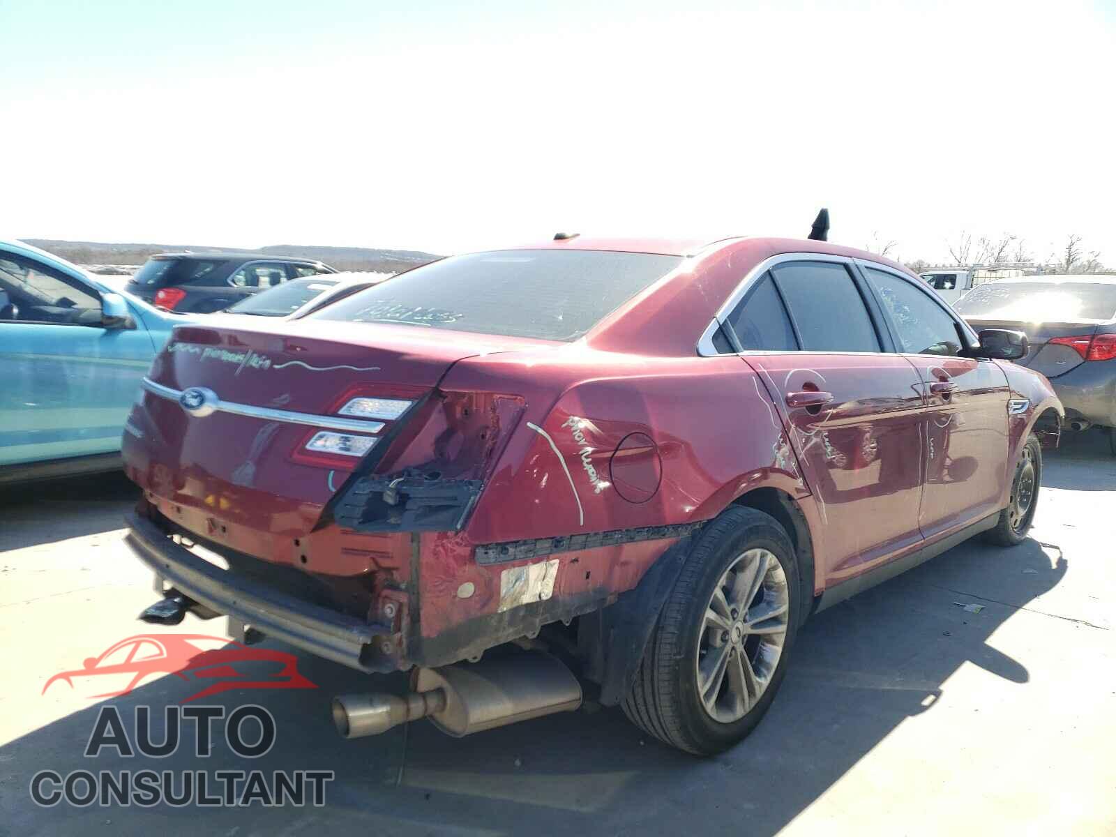 FORD TAURUS 2018 - 1FAHP2E80JG129380