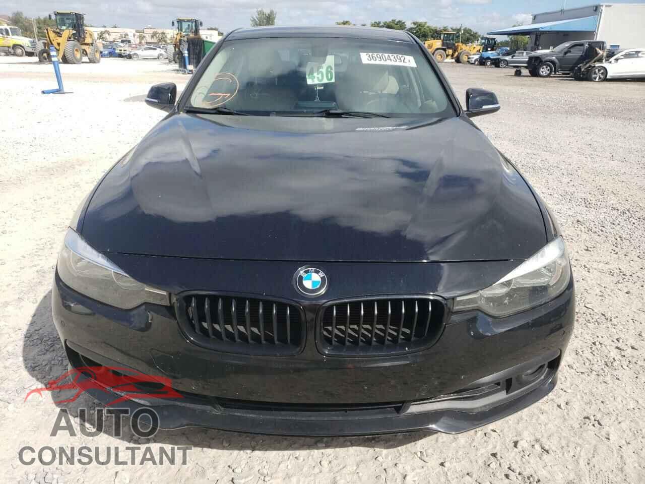BMW 3 SERIES 2016 - WBA8A9C58GK616200