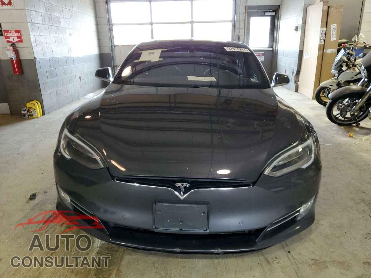TESLA MODEL S 2016 - 5YJSA1E25GF153586