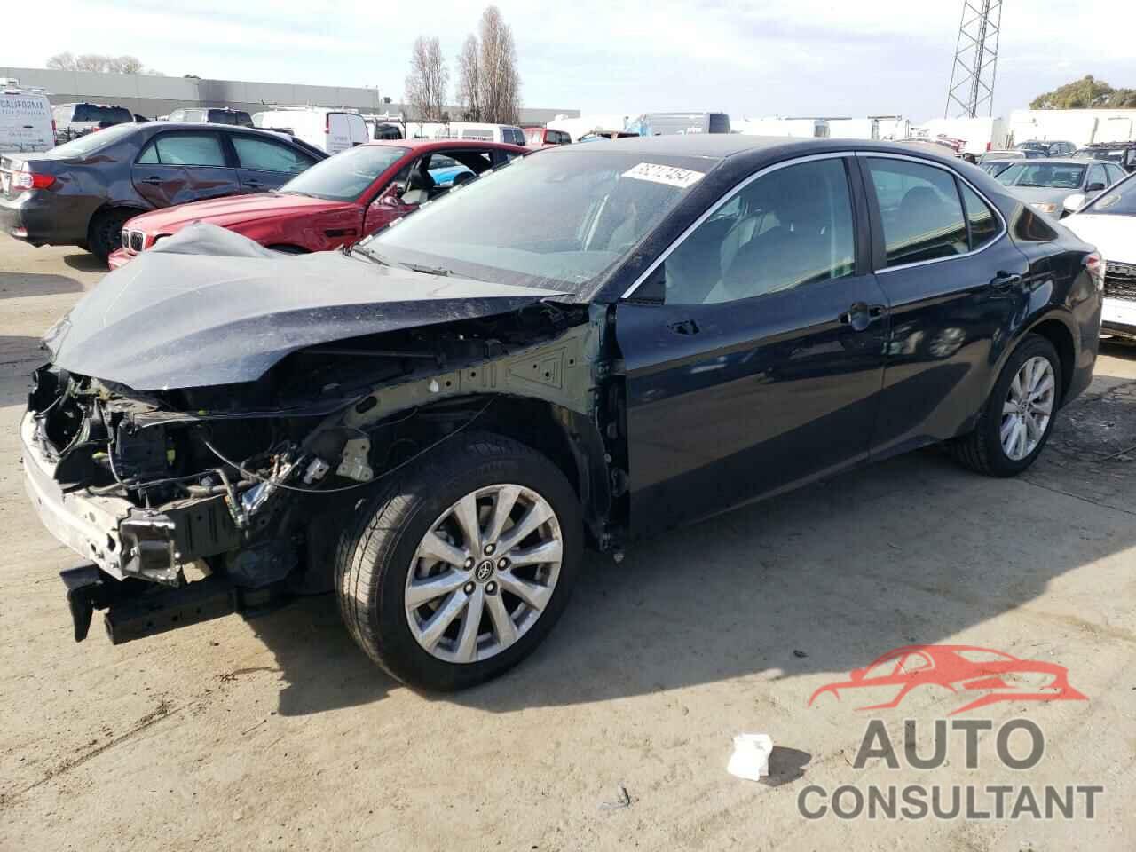 TOYOTA CAMRY 2018 - 4T1B11HK2JU585851